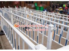 供应道路隔离栏加工、河道桥梁护栏特点、草坪绿化护栏厂家直销