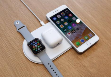 苹果双向无线充电功能怎么用？手机反向充电功能又是什么梗？