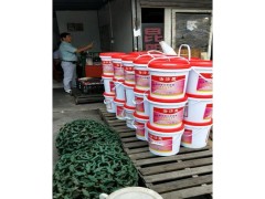 新房墙面松散怎么处理？墙面脱沙用治沙灵水泥砂浆修复液轻松解决