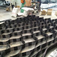 护坡绿化蜂巢土工格室 河道治理蜂巢约束系统厂家图片