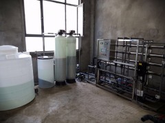 苏州反渗透设备/工业纯水设备/超纯水设备厂家图片