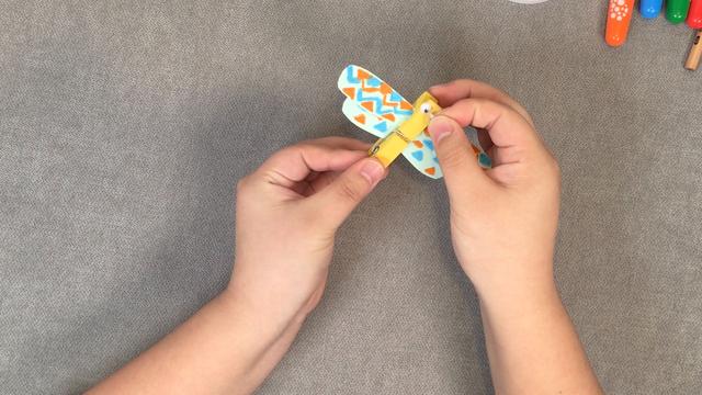 儿童手工纸制作蜻蜓（寒假宝宝手工只需3步）(11)