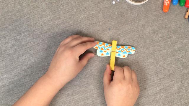 儿童手工纸制作蜻蜓（寒假宝宝手工只需3步）(10)